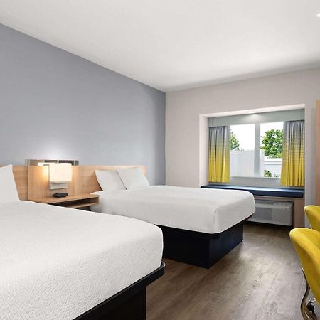 Microtel Inn & Suites By Wyndham Panama City Eksteriør bilde