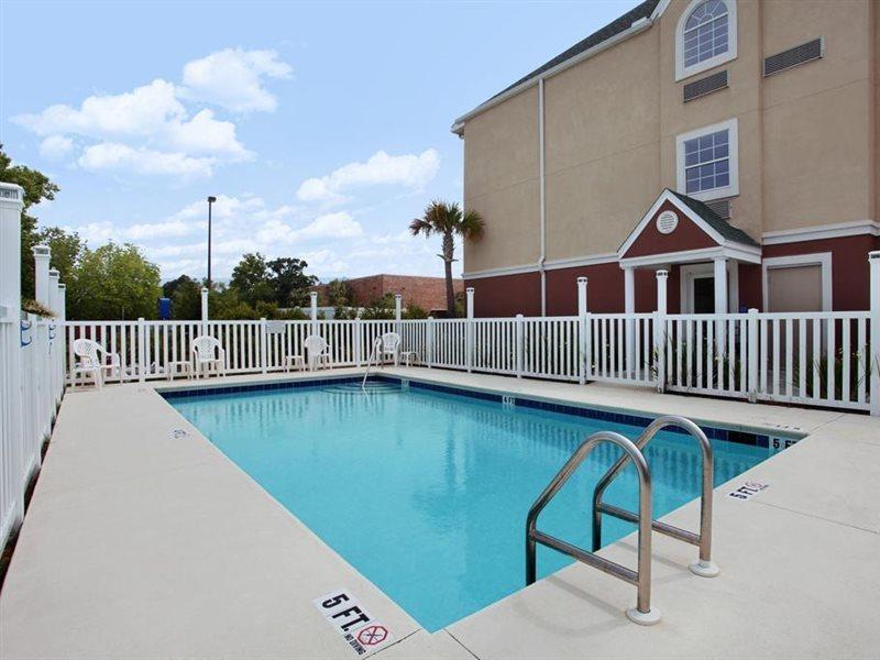 Microtel Inn & Suites By Wyndham Panama City Eksteriør bilde