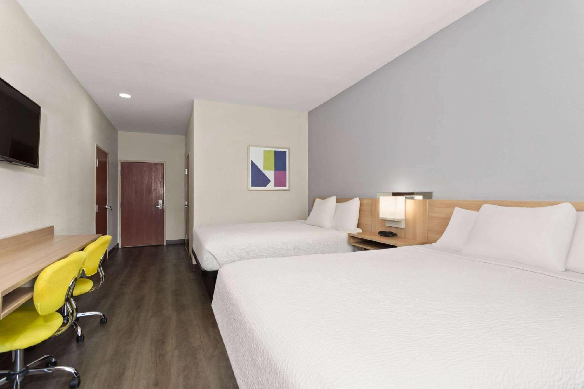 Microtel Inn & Suites By Wyndham Panama City Eksteriør bilde