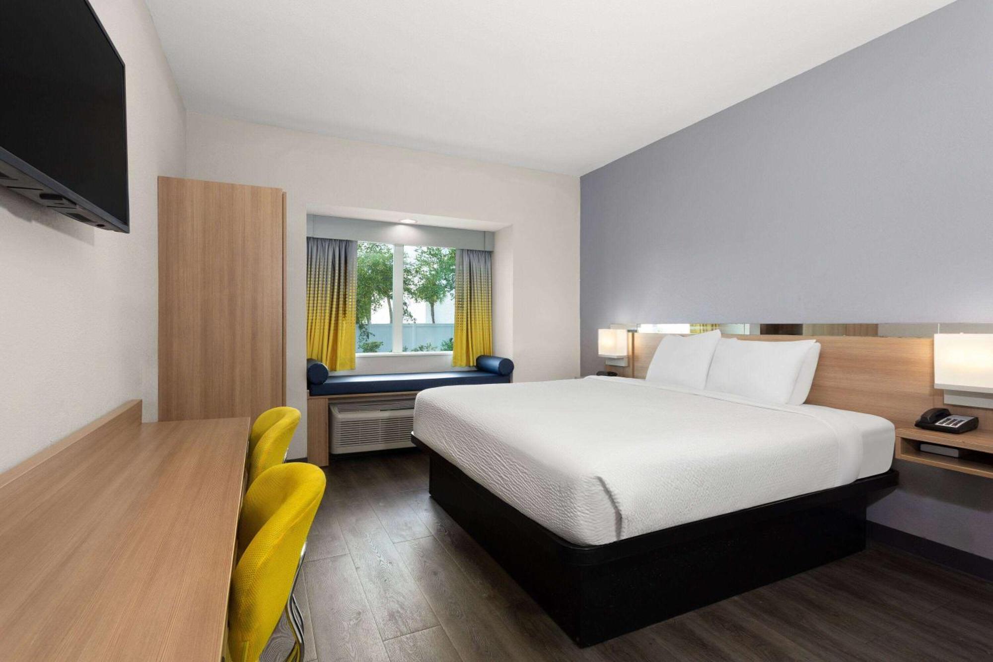 Microtel Inn & Suites By Wyndham Panama City Eksteriør bilde