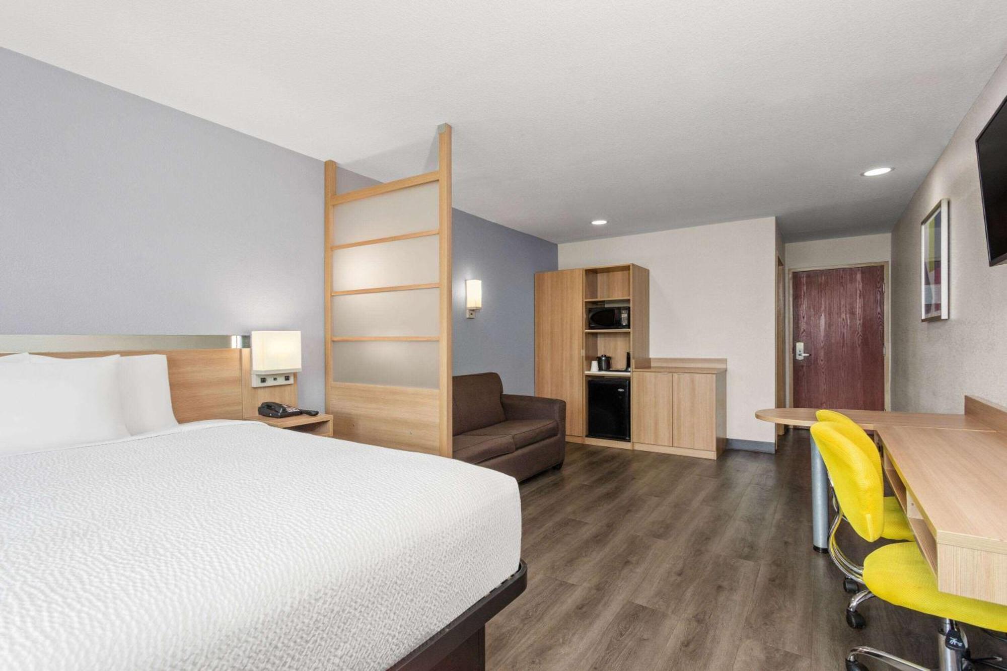 Microtel Inn & Suites By Wyndham Panama City Eksteriør bilde