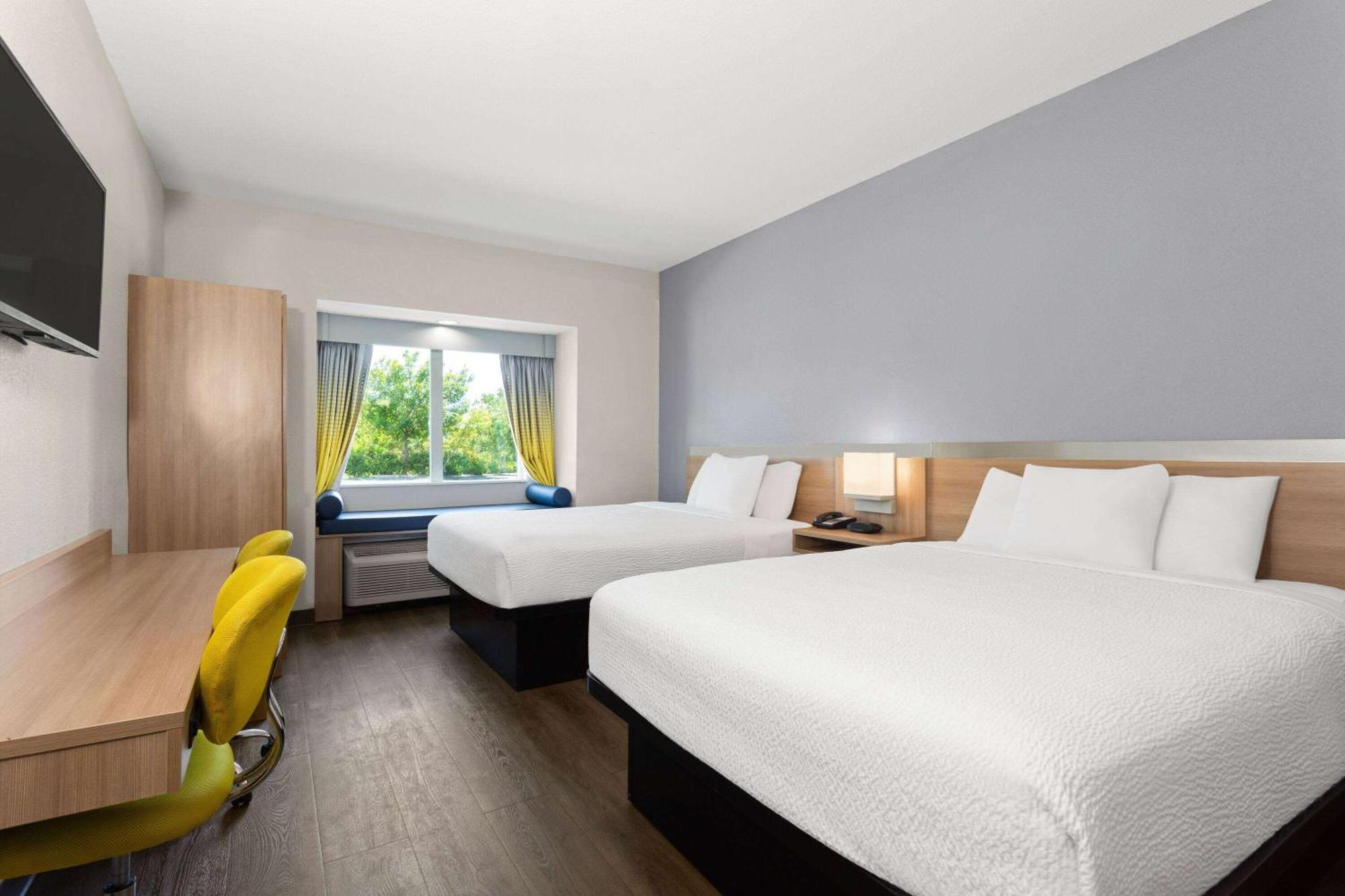 Microtel Inn & Suites By Wyndham Panama City Eksteriør bilde