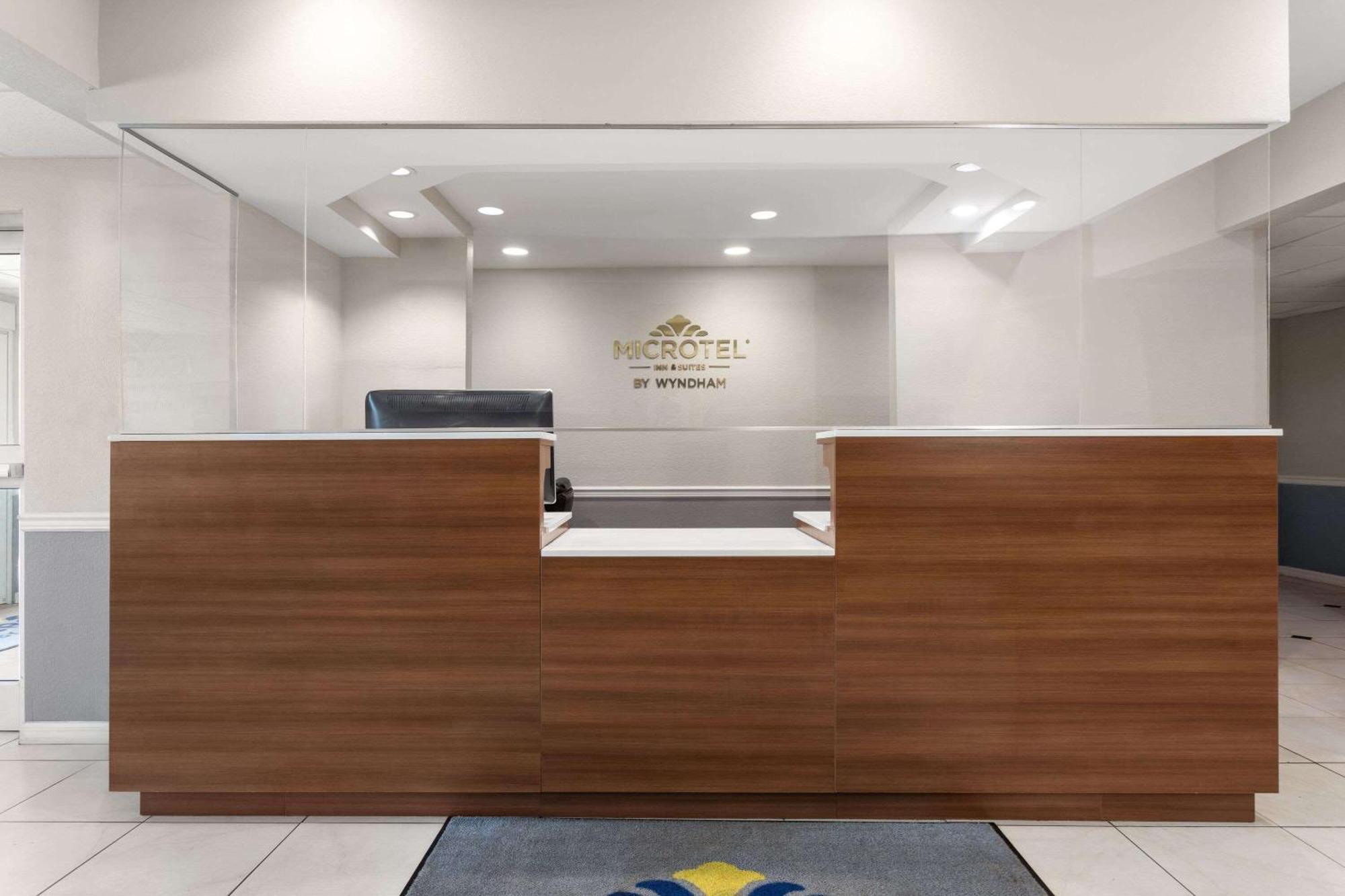 Microtel Inn & Suites By Wyndham Panama City Eksteriør bilde