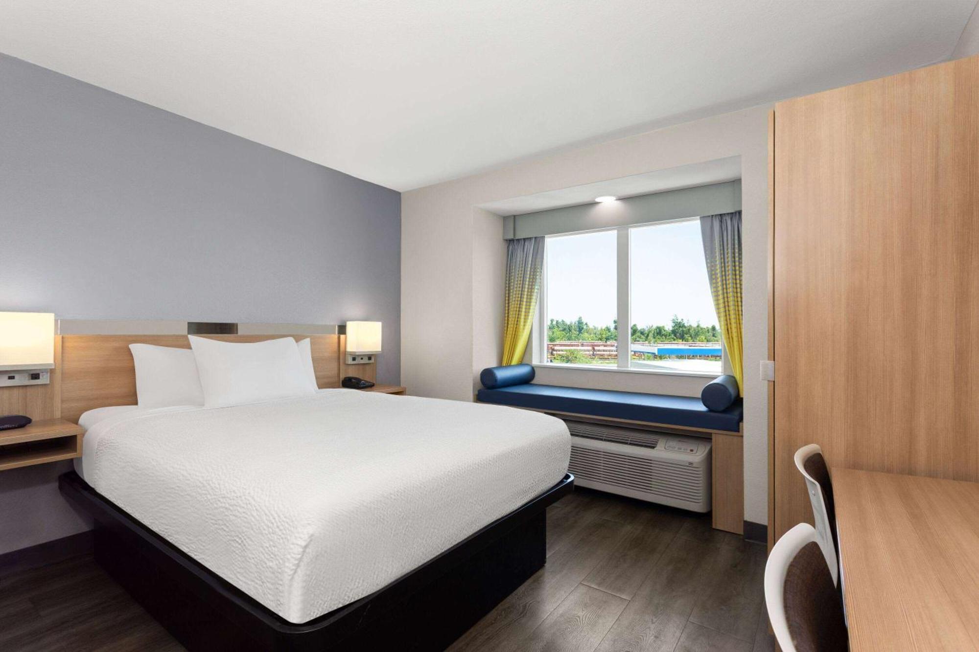 Microtel Inn & Suites By Wyndham Panama City Eksteriør bilde