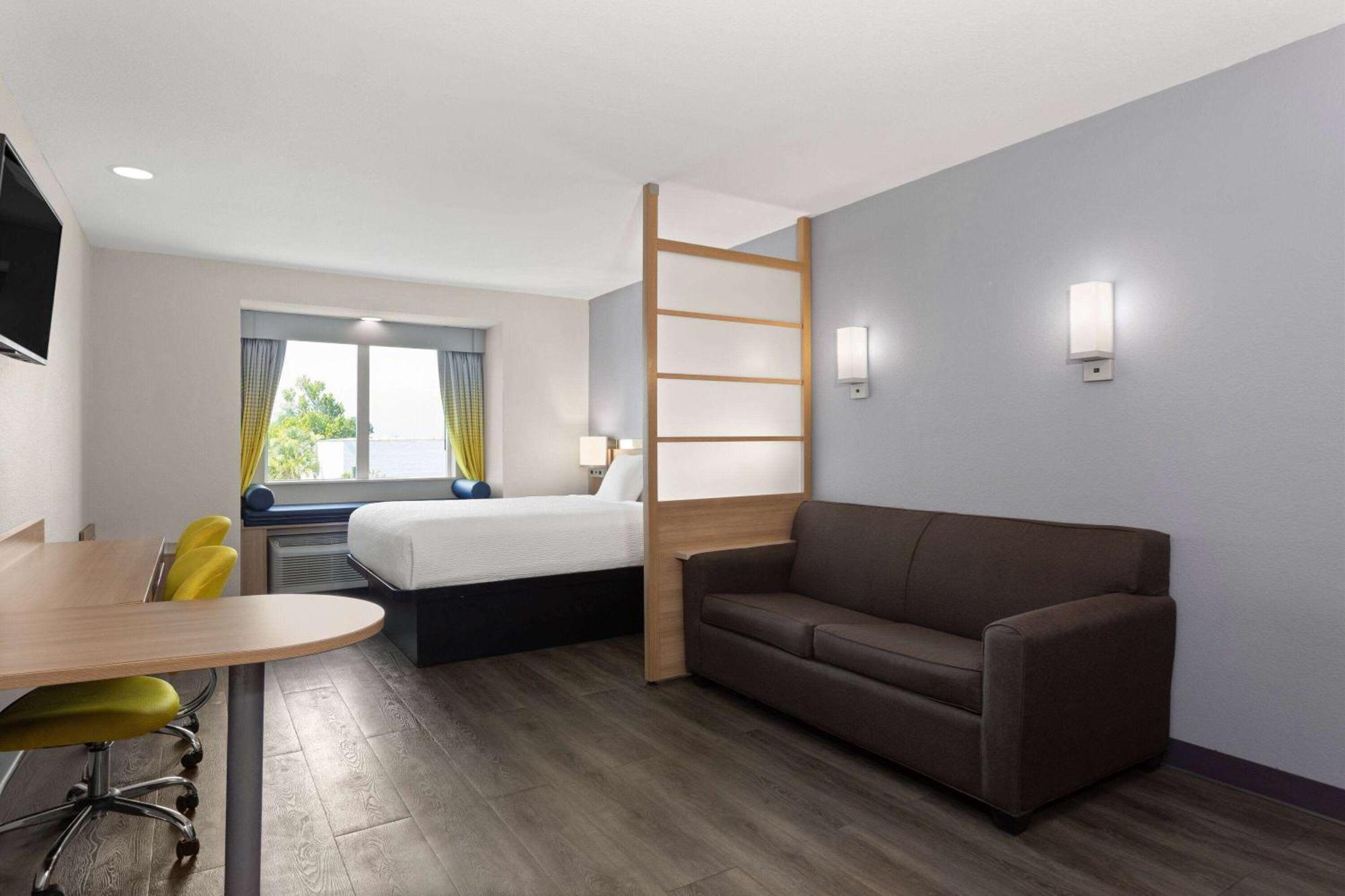 Microtel Inn & Suites By Wyndham Panama City Eksteriør bilde